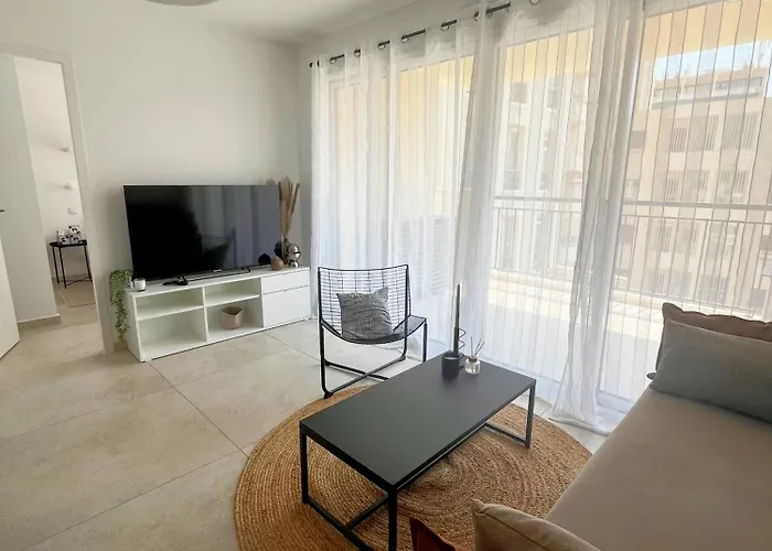 דירה Magnifique Au Dessus Des Halles De Hyeres, Coeur De