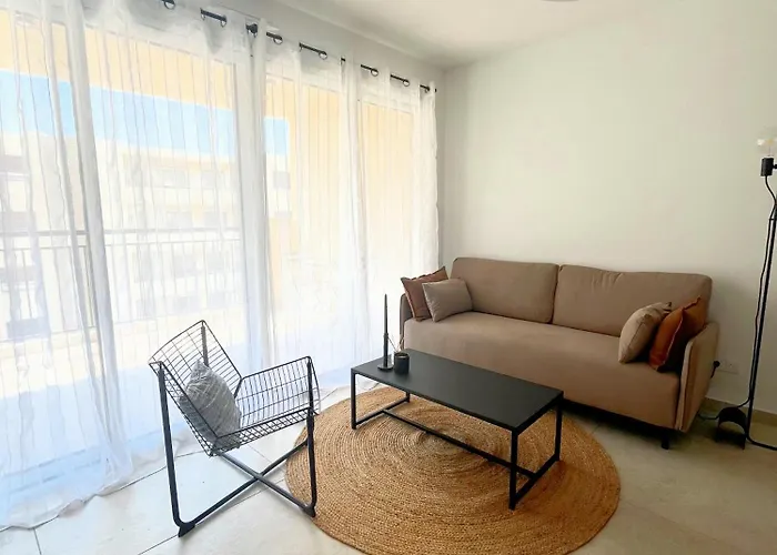 Magnifique Au Dessus Des Halles De Hyeres, Coeur De דירה *