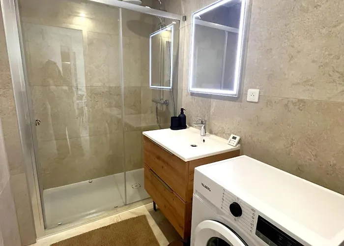 דירה Magnifique Au Dessus Des Halles De Hyeres, Coeur De הייר